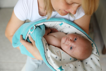 Baby velvet wrap na rzep STARS & TURQUOISE 0-3 m-ce